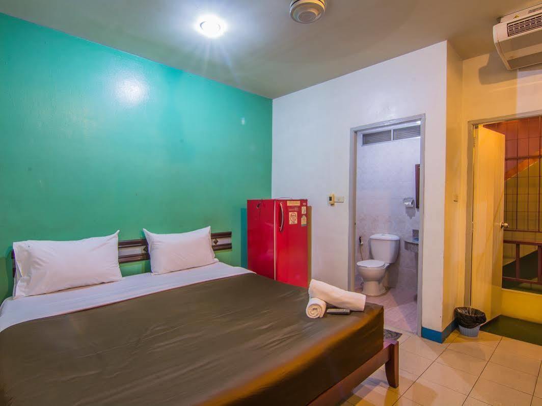 Sutus Court 5 Hotell Pattaya Eksteriør bilde