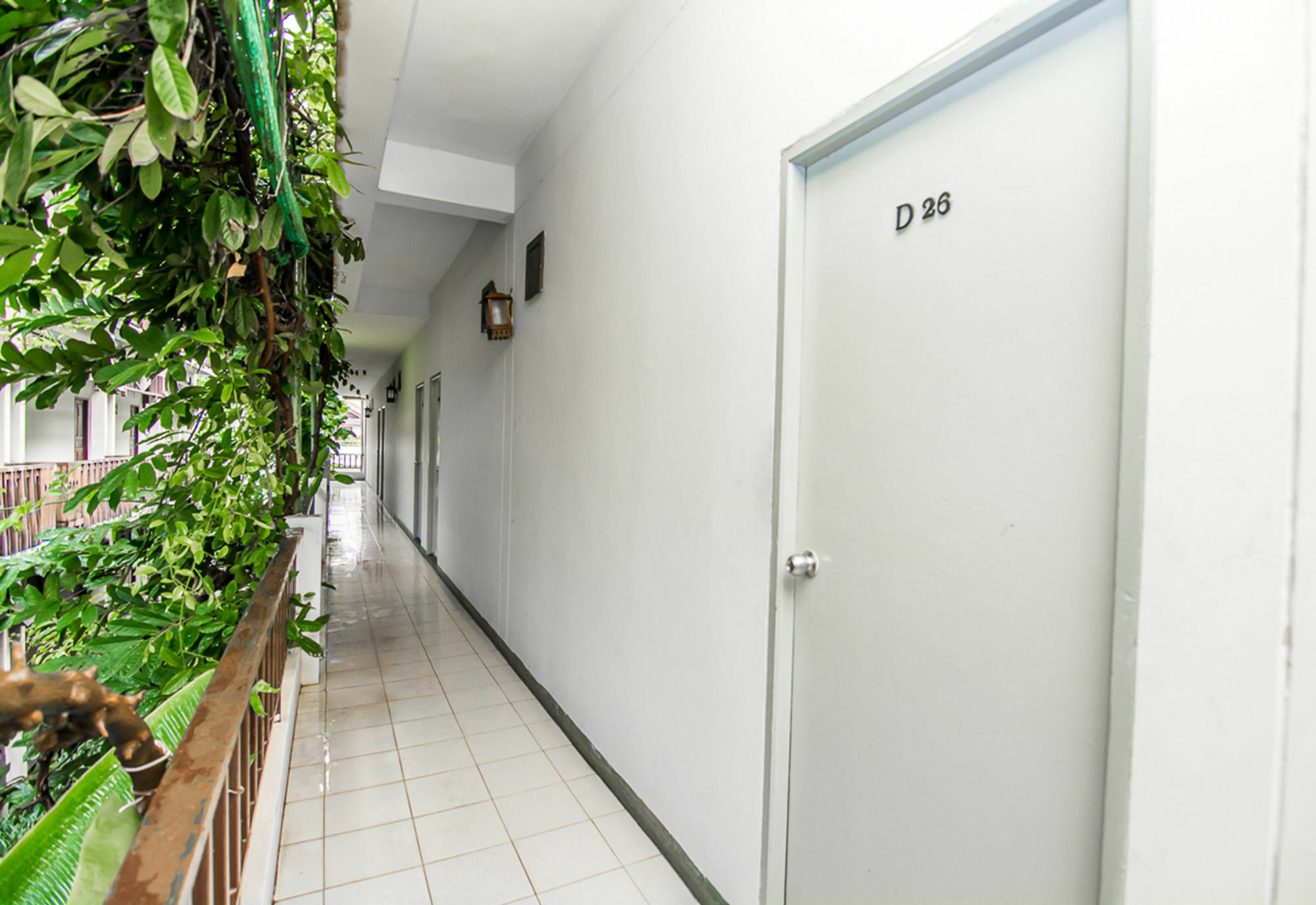 Sutus Court 5 Hotell Pattaya Eksteriør bilde