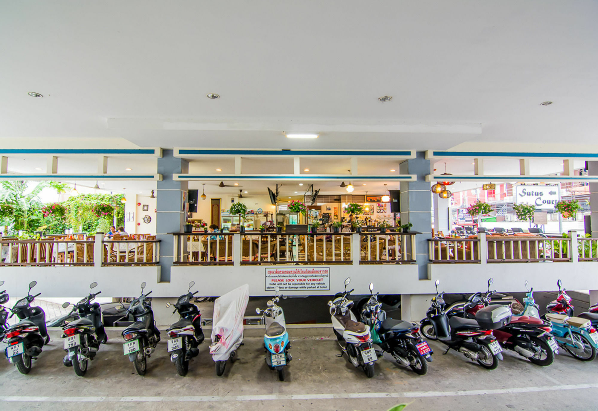 Sutus Court 5 Hotell Pattaya Eksteriør bilde