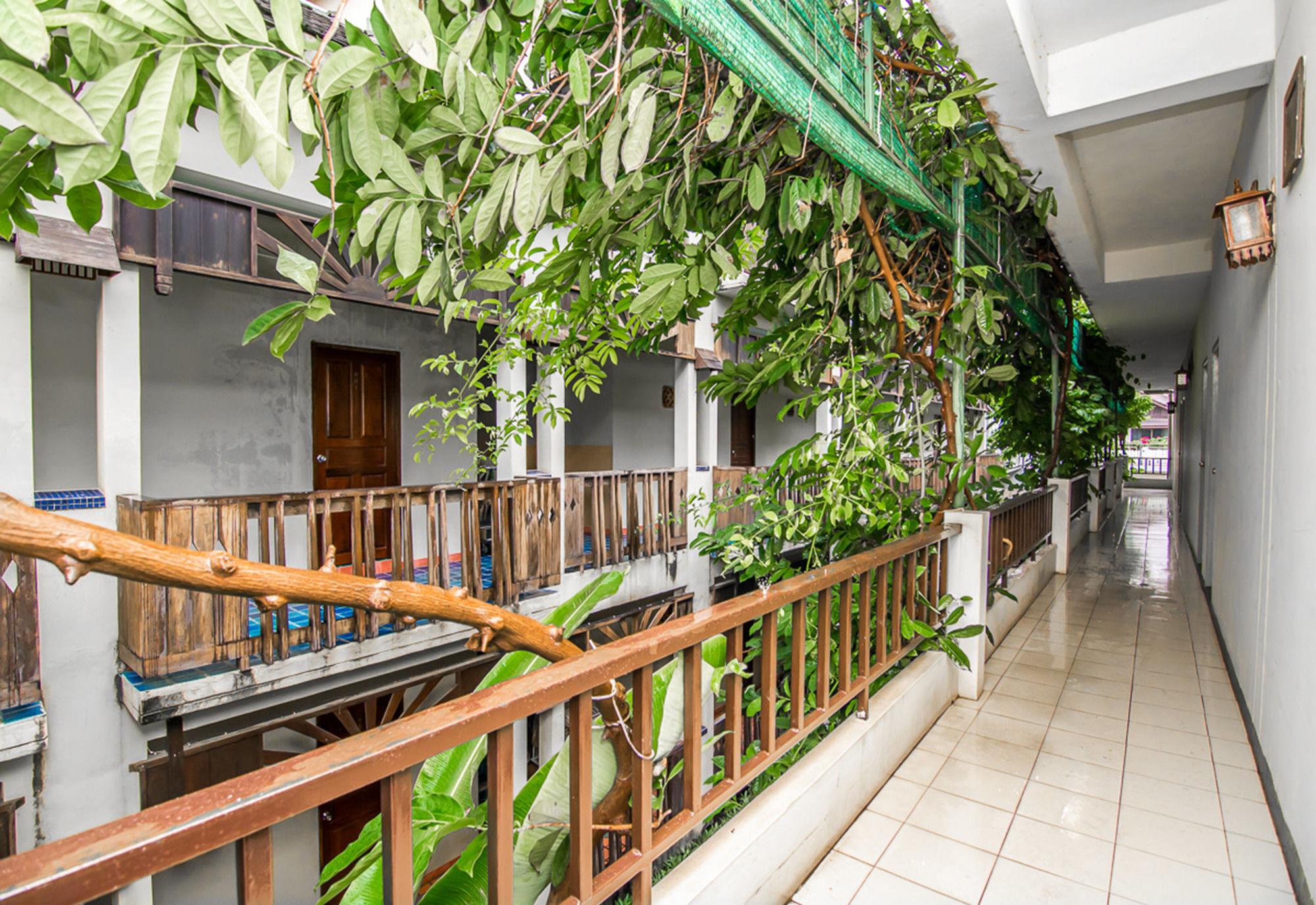 Sutus Court 5 Hotell Pattaya Eksteriør bilde
